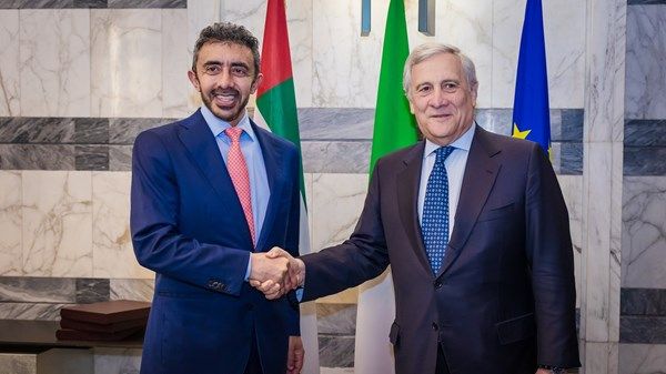 عبدالله بن زايد يلتقي وزير الخارجية الإيطالي في روما