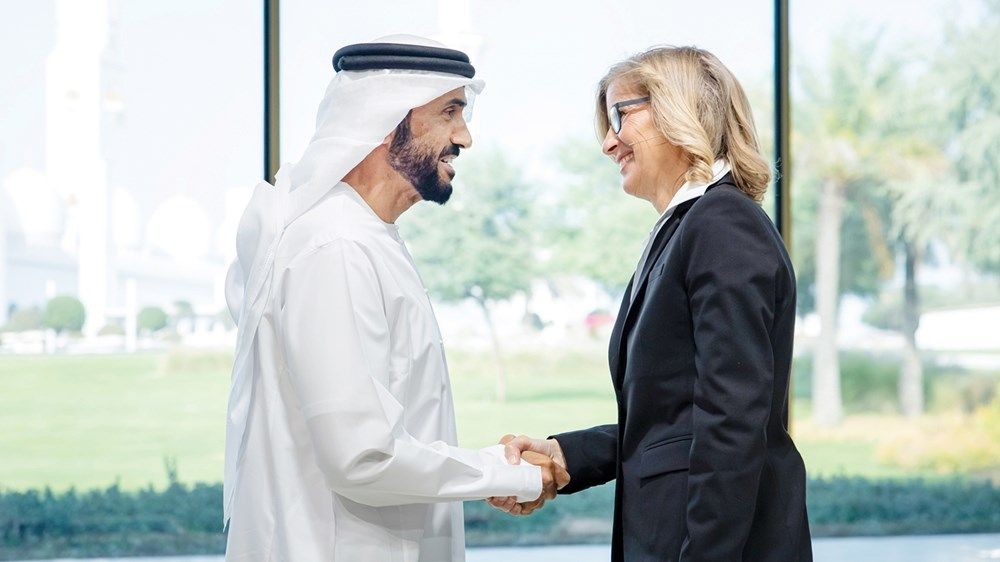 نهيان بن زايد يحضر جلسة بعنوان «دروس من فكر الوالد المؤسس في التعاون»