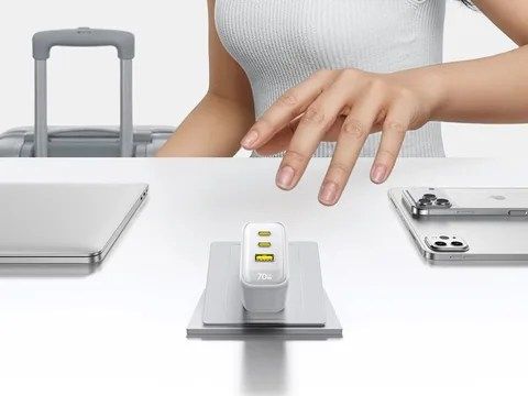 تكنولوجيا: بيسوس تطلق شاحناً مدمجاً جديداً بقوة 70 واط وثلاثة منافذ