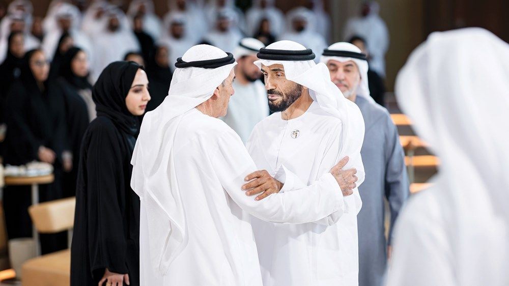 نهيان بن زايد يحضر جلسة بعنوان «دروس من فكر الوالد المؤسس في التعاون»