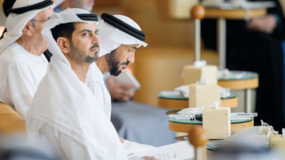 نهيان بن زايد يحضر جلسة بعنوان «دروس من فكر الوالد المؤسس في التعاون»