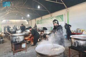 مركز الملك سلمان للإغاثة يوزّع 30 ألف وجبة غذائية في قطاع غزة ضمن الجهود الإنسانية السعودية