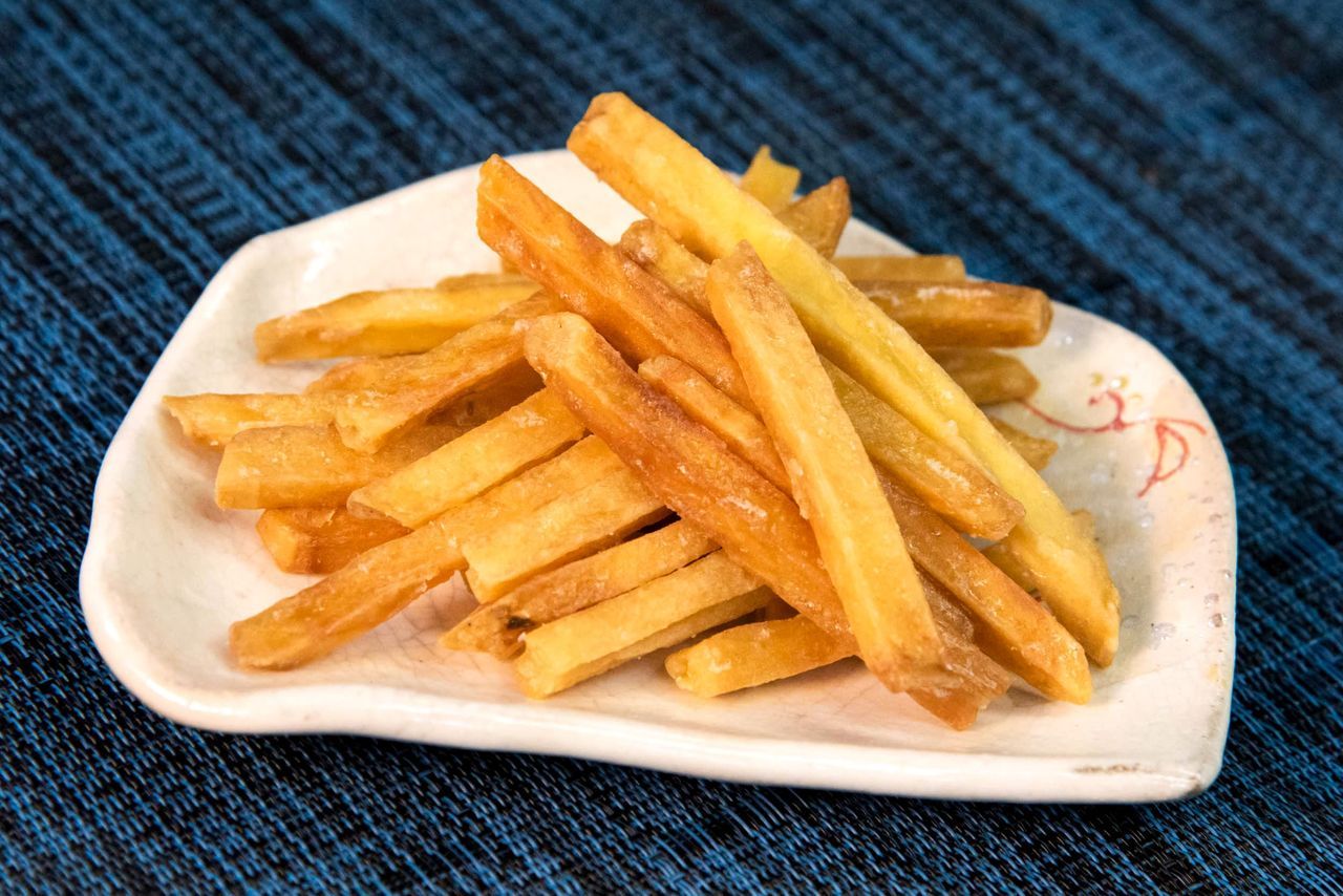 اليابان | البطاطا الحلوة في اليابان… نكهة شتوية تذيب البرد وتداعب الحواس