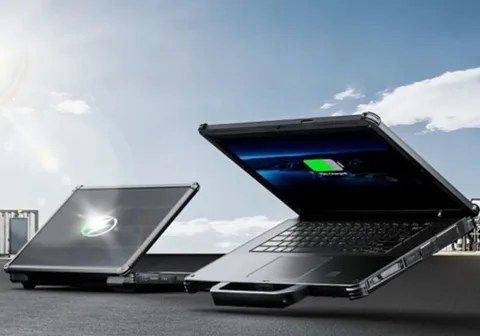 تكنولوجيا: حاسوب RG14-P من أوكيتيل يتألق بلوحات شمسية وبطاريات قابلة للتبديل