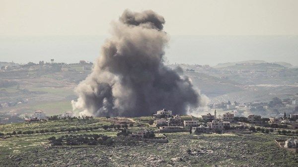 منع أي نشاط عسكري أو أمني لـ«الحرس الثوري» في لبنان