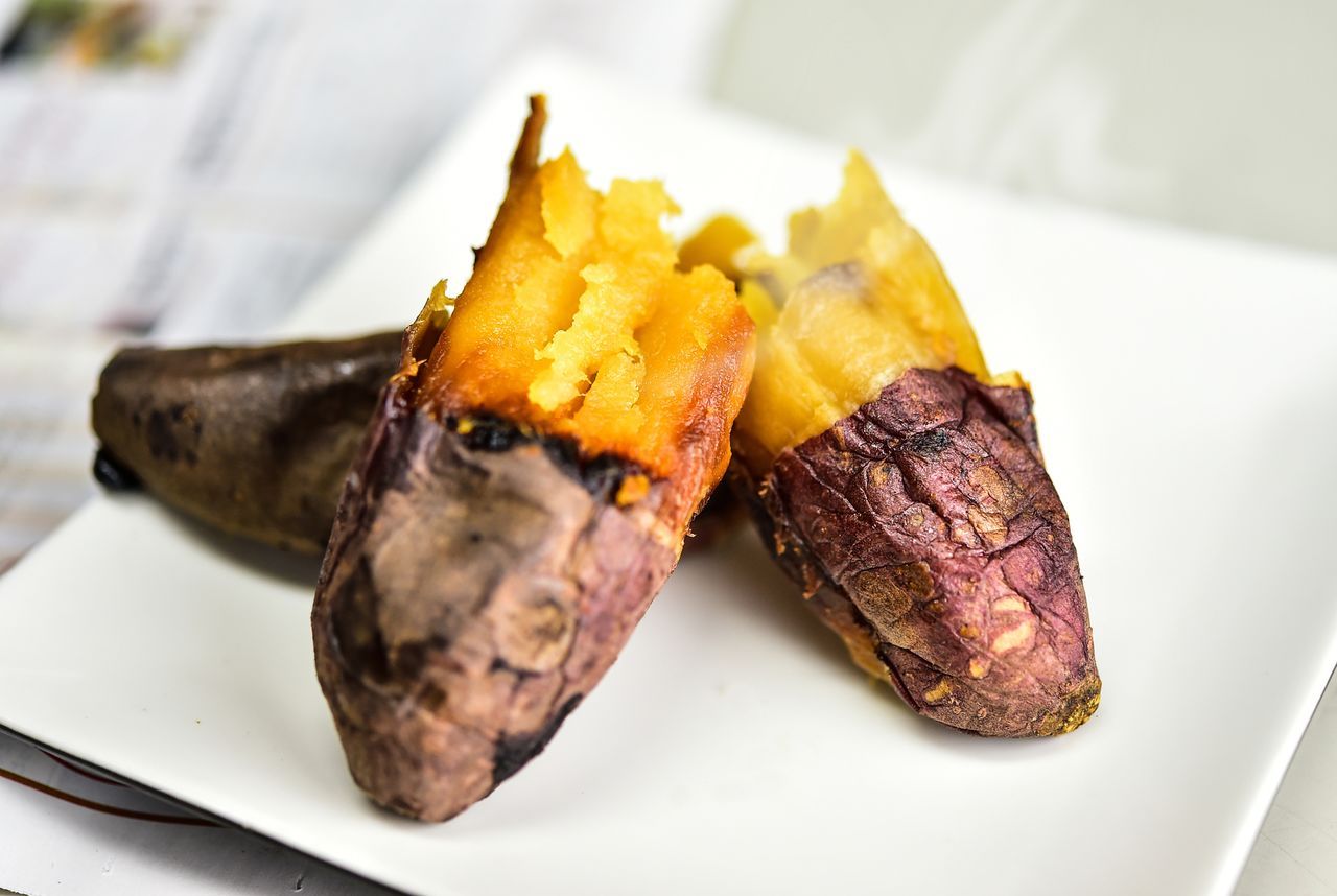 اليابان | البطاطا الحلوة في اليابان… نكهة شتوية تذيب البرد وتداعب الحواس