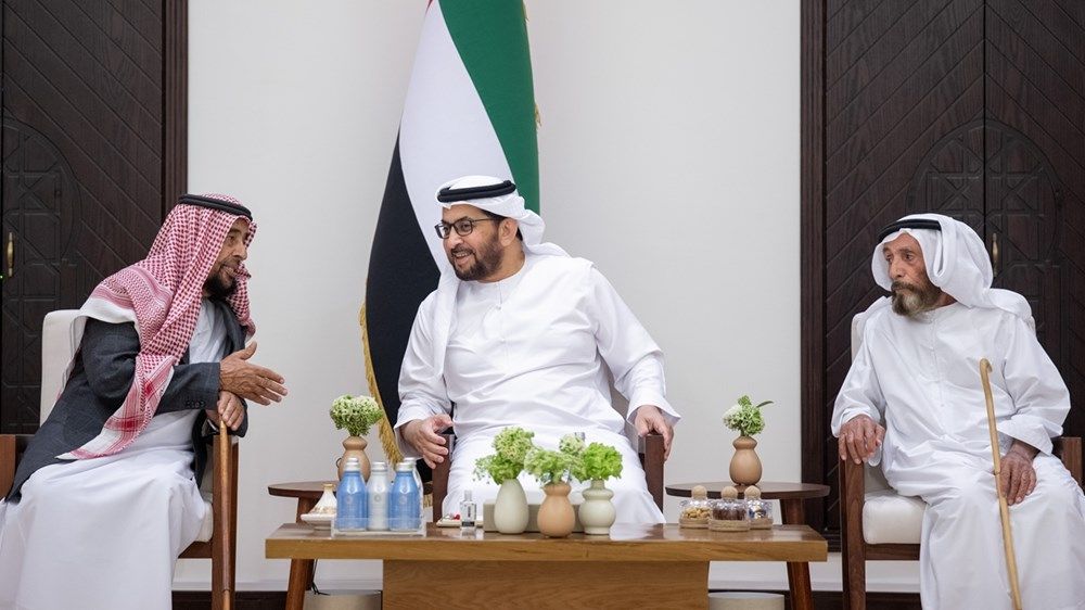 حمدان بن زايد يستقبل المهنئين بمناسبة شهر رمضان المبارك