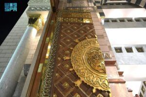 أبواب المسجد النبوي تحف معمارية تجمع بين أصالة التاريخ وروعة التصميم