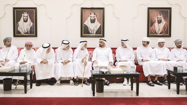 سيف بن زايد يعزي في وفاة عبدالله الكتبي