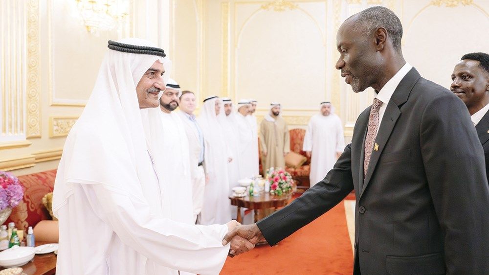 الحكام يواصلون استقبال المهنئين بشهر رمضان المبارك