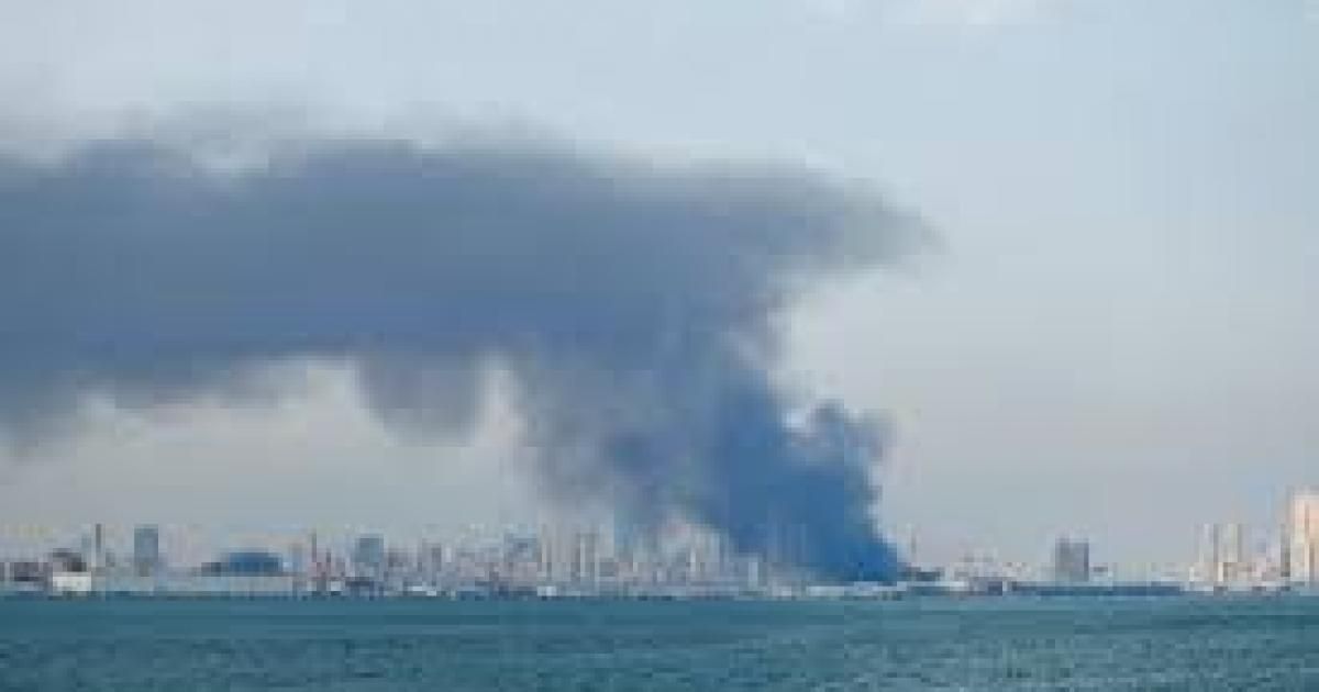 إصابة ثلاثة أشخاص في البحرين جراء سقوط شظايا صاروخ