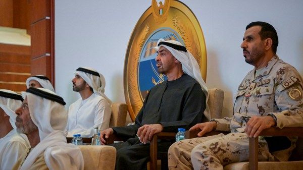 رئيس الدولة يزور وزارة الدفاع