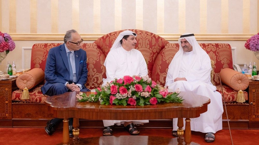 حمد الشرقي يستقبل جموع المهنئين بشهر رمضان بحضور ولي عهد الفجيرة