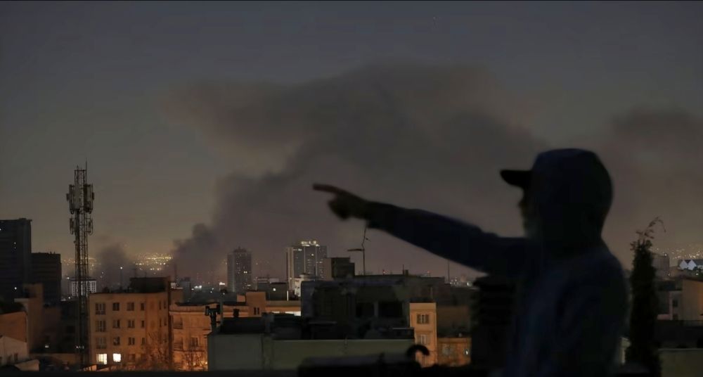 نار الحرب تحرق قلب طهران ومعركة خلافة المرشد تبدأ في الظل