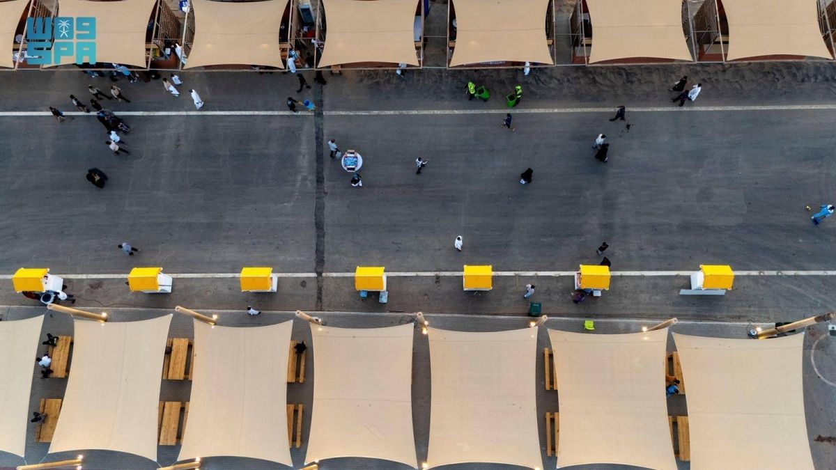 سوق الأولين الرمضاني في جيزان.. حراك تجاري متجدد يعكس روح الشهر الكريم