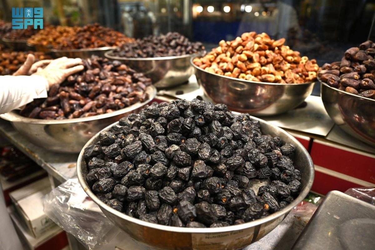 أسواق التمور بالمنطقة الشرقية 
تشهد إقبالا كبيرا في رمضان