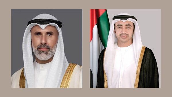عبدالله بن زايد يتلقى خلال اتصال هاتفي تعازي وزير خارجية الكويت في استشهاد اثنين من منتسبي القوات المسلحة