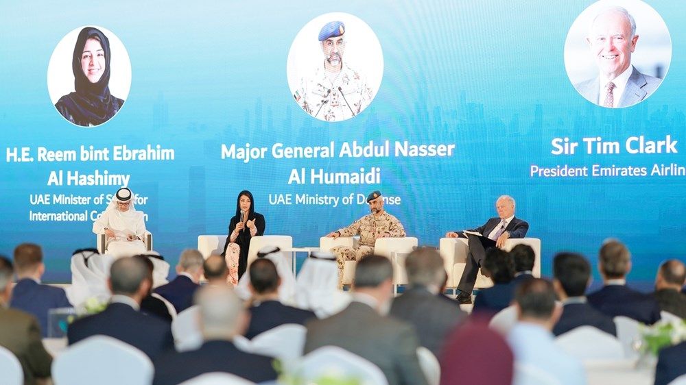 حمدان بن محمد يلتقي قادة الأعمال في دبي لبحث تسريع الزخم الاقتصادي وتعزيز المرونة