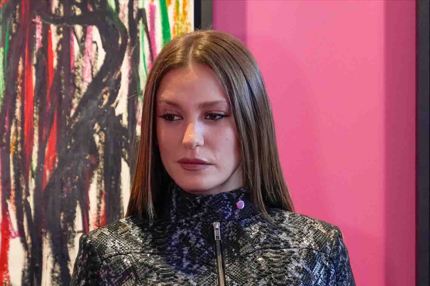 تكريم رسمي غير متوقع لسيريناي ساريكايا في إسطنبول… والسبب يفاجئ الجمهور