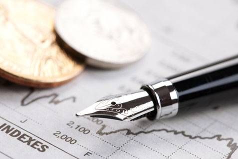 الذهب يتراجع مع قوة الدولار عقب بيانات التضخم الأمريكية