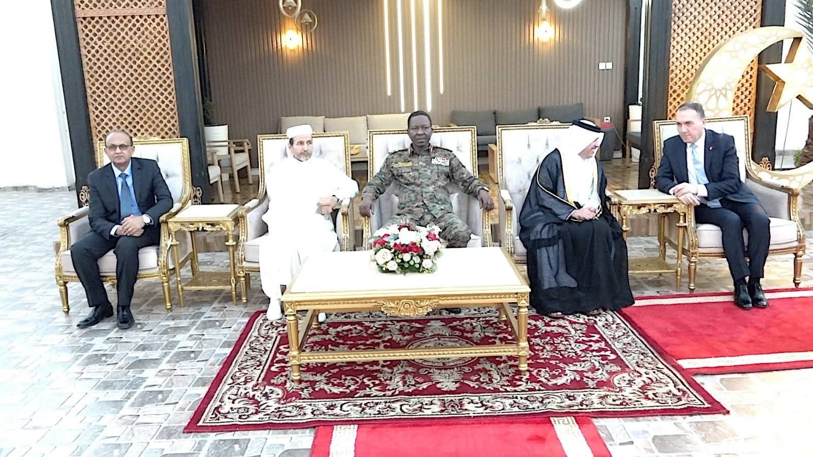 كباشي يقيم إفطاراً رمضانياً للبعثات الدبلوماسية للدول العربية والإسلامية