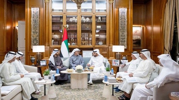 حمدان بن زايد يقف على سير برامج الهلال الأحمر الرمضانية داخل الدولة وخارجها