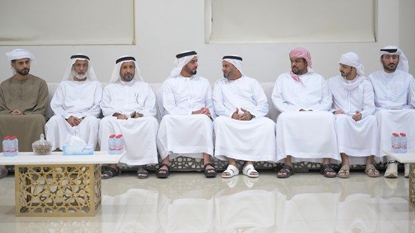 سيف بن زايد يقدم واجب العزاء في شهيد الوطن والواجب الملازم أول علي الطنيجي