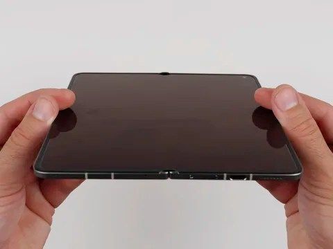تكنولوجيا: هاتف Find N6 القابل للطي يظهر بتجعد شبه معدوم للشاشة قبل الإطلاق الرسمي