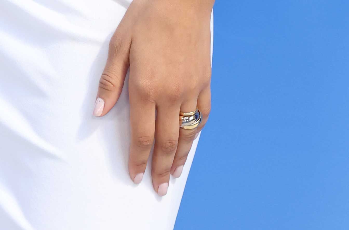 بالصور: فستان ارتدته ويتني هيوستن وخاتم زفاف… زندايا تعود للواجهة وسط أنباء زواجها