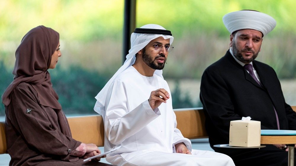 مجلس محمد بن زايد ينظم جلسة حوارية تحت عنوان «الحكمة مواقف وأخلاقيات» بحضور نهيان بن مبارك