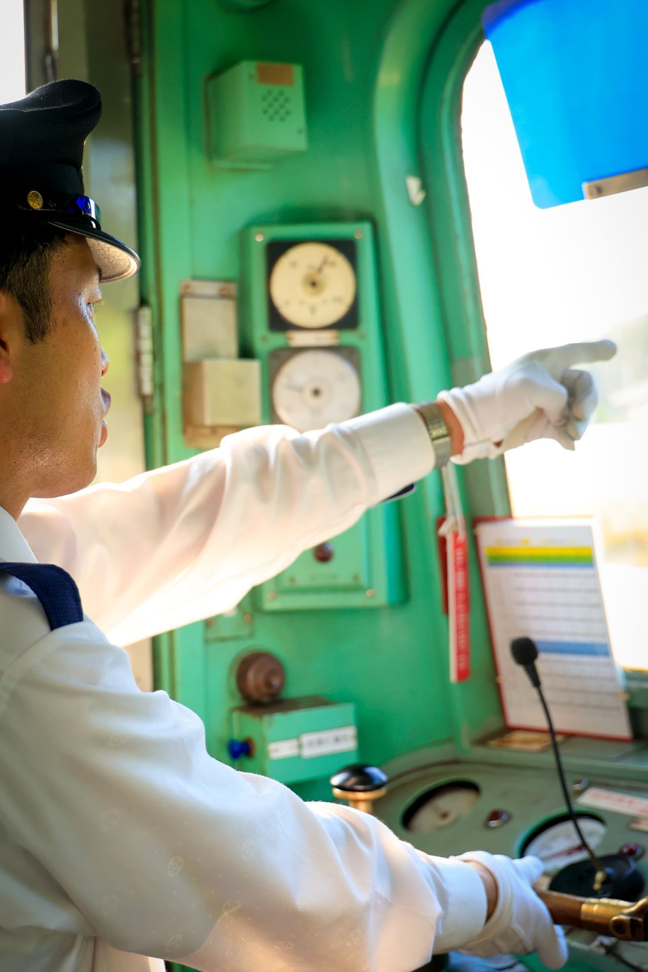 اليابان | «الإشارة والتأكيد اللفظي»… السر الياباني وراء سلامة السكك الحديدية