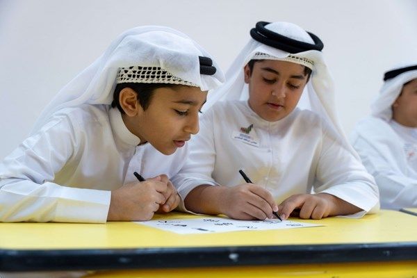 «أطفال الشارقة»: إعداد الأطفال للتعامل الواعي مع العالم الرقمي ضرورة لمستقبلهم