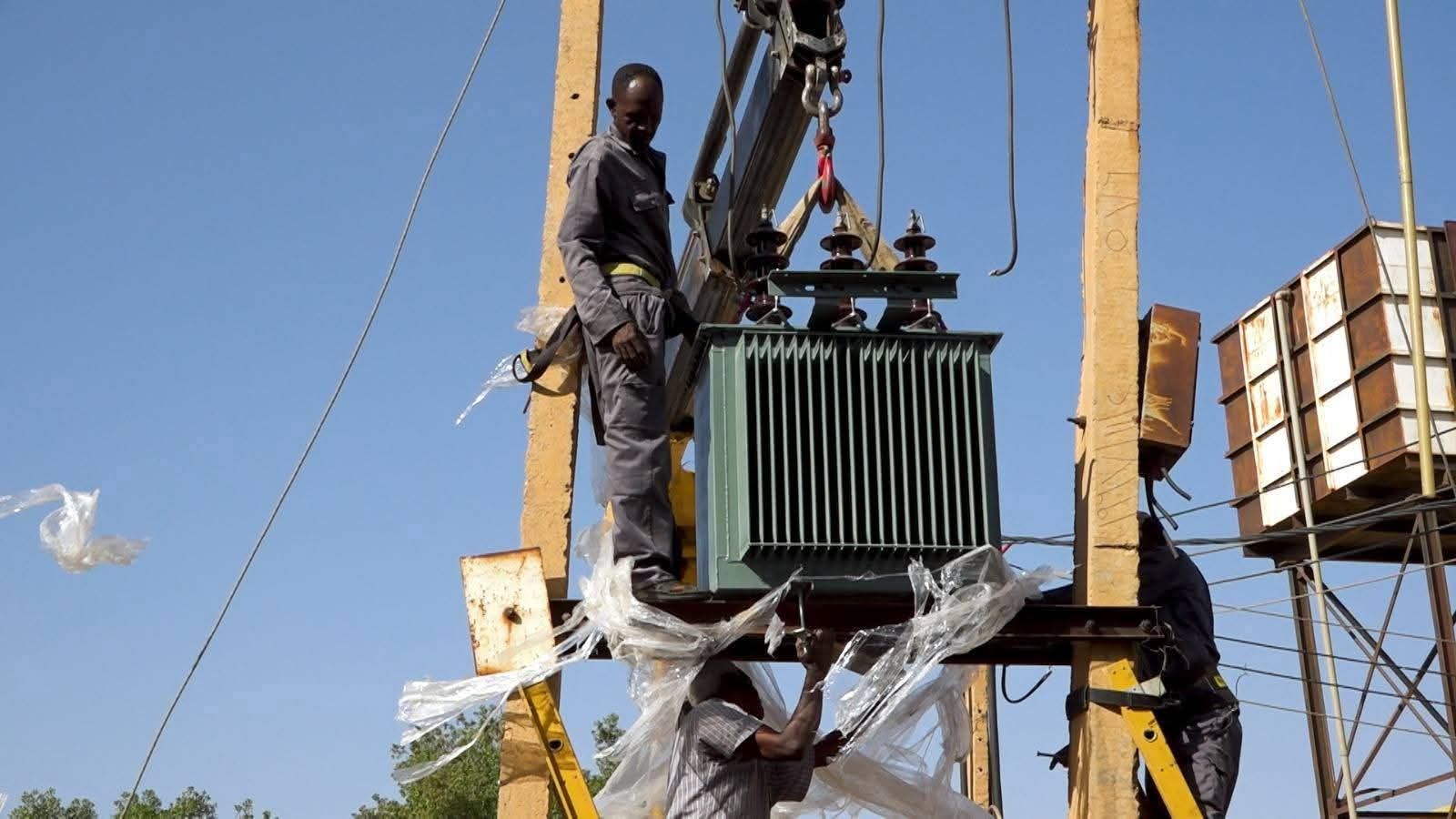 انقطاع طويل للكهرباء يضرب مُدناً وقُرى سودانية واسعة في رمضان