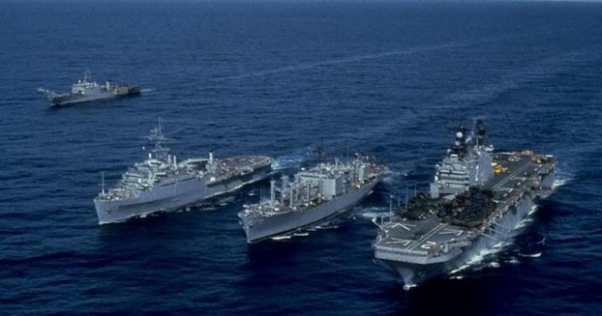 ترامب يدعو دولا متضررة إلى إرسال سفن حربية لضمان بقاء مضيق هرمز مفتوحا