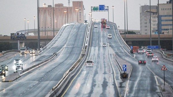 اعتداء سافر يستهدف مطار الكويت الدولي ويصيب نظام الرادار