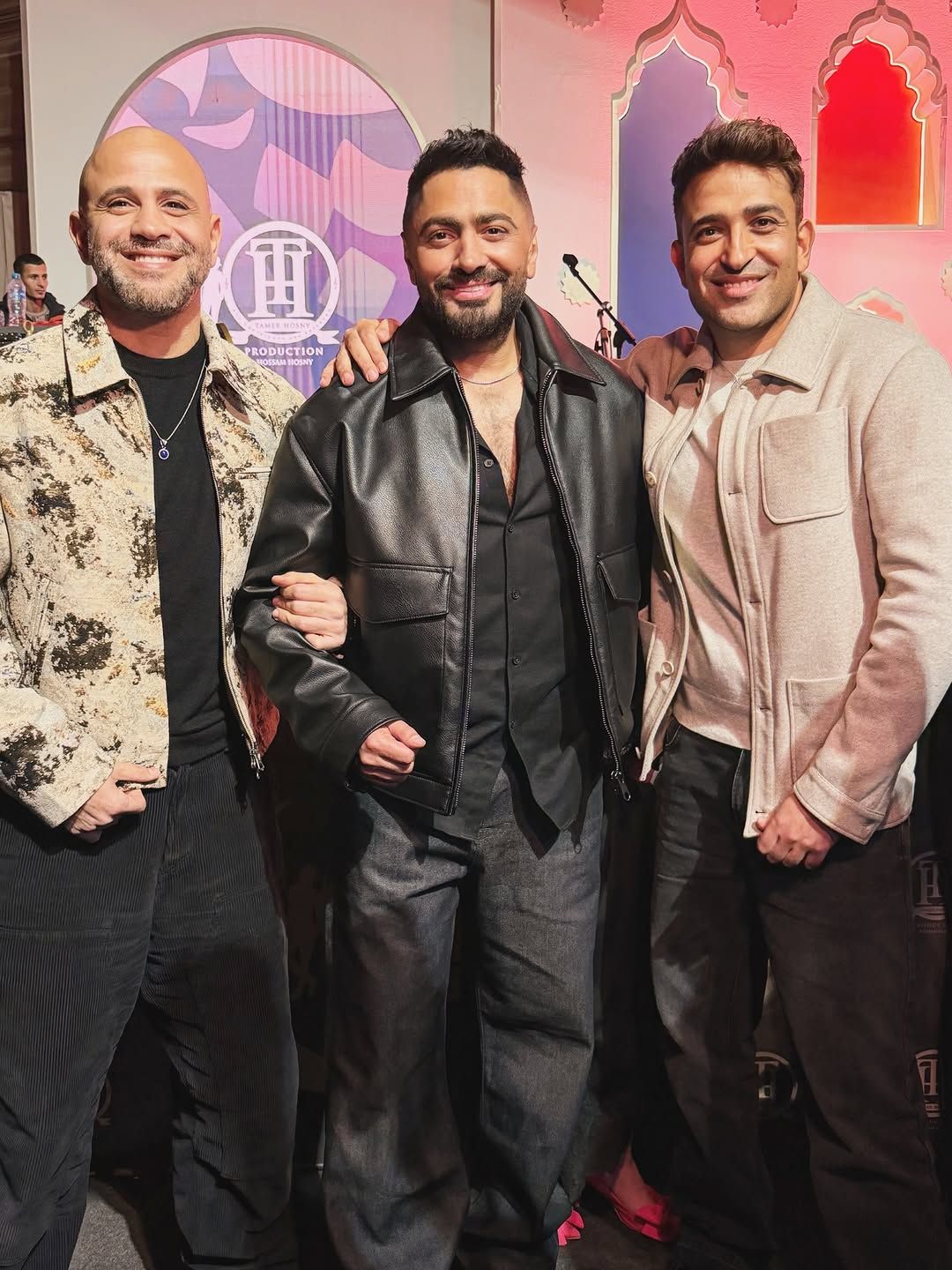 بالصور: في ليلة رمضانية… سحور تامر حسني يجمع النجوم