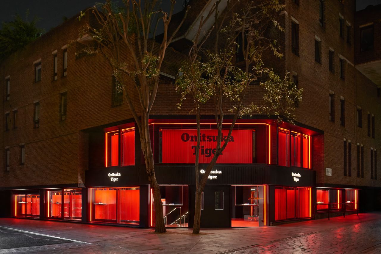 اليابان | كيف تحولت أونيتسوكا تايغر اليابانية من علامة رياضية متواضعة إلى أيقونة في عالم الموضة؟