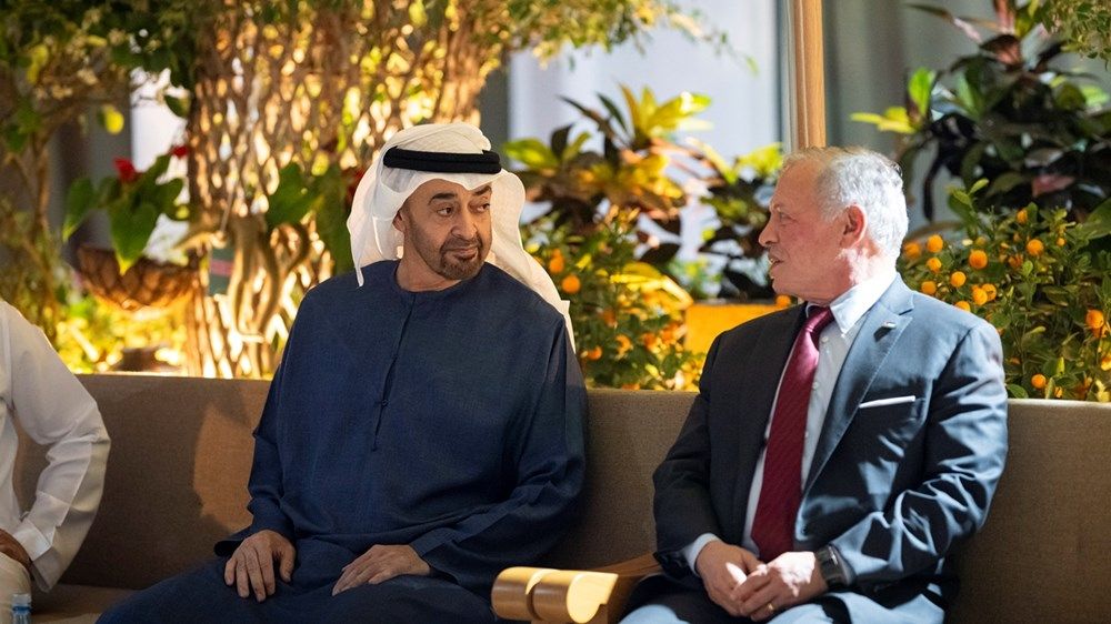 رئيس الدولة وملك الأردن يبحثان التطورات الإقليمية وتداعياتها على الأمن والاستقرار في المنطقة