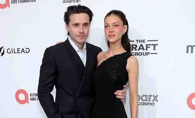 هل حاول إلتون جون التوسط بين بروكلين بيكهام وعائلته خلال حفل الأوسكار؟ إليكم التفاصيل