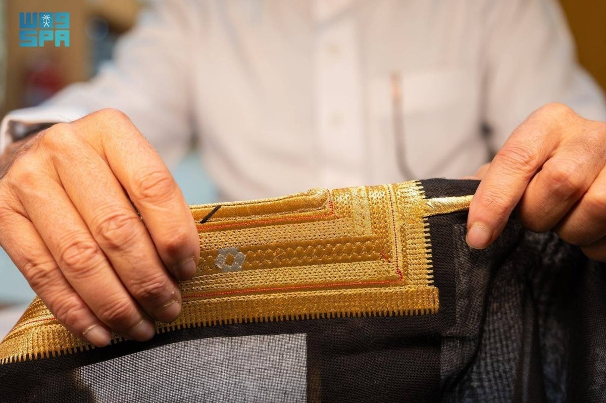 «استعداد الرجل للعيد».. مظهر من مظاهر الفرح بالعاصمة الرياض