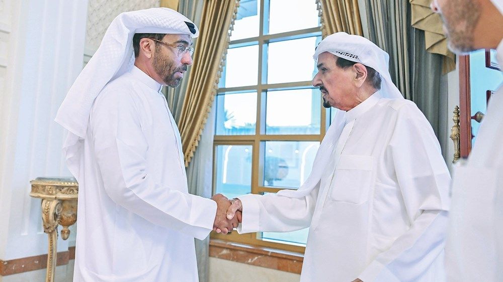 حاكم عجمان وولي عهده يتقبلان تهاني وزير الصحة وجموع المواطنين بالعشر الأواخر من رمضان
