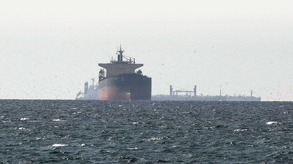 البحرين تدعو لاستجابة دولية حازمة لحماية الملاحة في «هرمز»