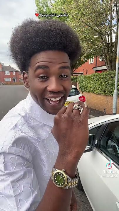 شاهد بالفيديو.. “طباخ نيجيري كان يريد قتلي” التيكتوكر السوداني “تجاني كارتا” يحكي عن المصاعب التي واجهته بعد وصوله أوروبا بالبحر