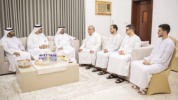 خليفة المرر ينقل تعازي عبدالله بن زايد في وفاة آلاء مشتهى