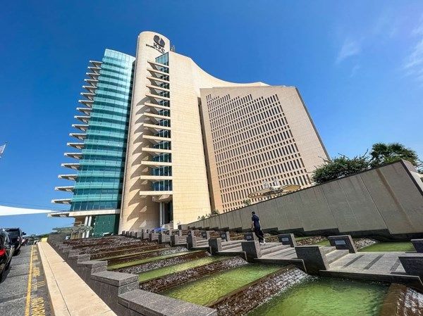 "البترول الكويتية": حريق في بعض وحدات مصفاة الأحمدي نتيجة هجمات عدائية بطائرات مسيرة ولا إصابات