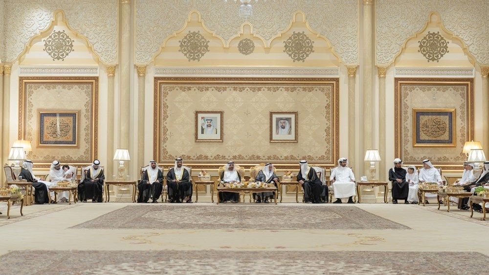 حاكم الشارقة يستقبل المهنئين بعيد الفطر السعيد في قصر البديع العامر