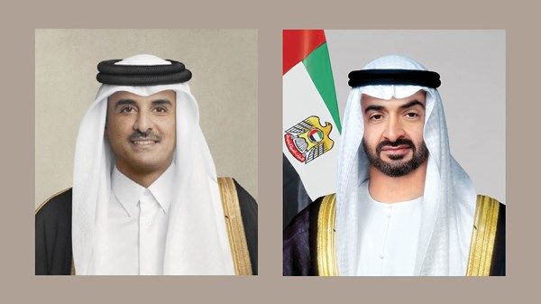 رئيس الدولة يعزي أمير قطر في استشهاد طاقم طائرة مروحية