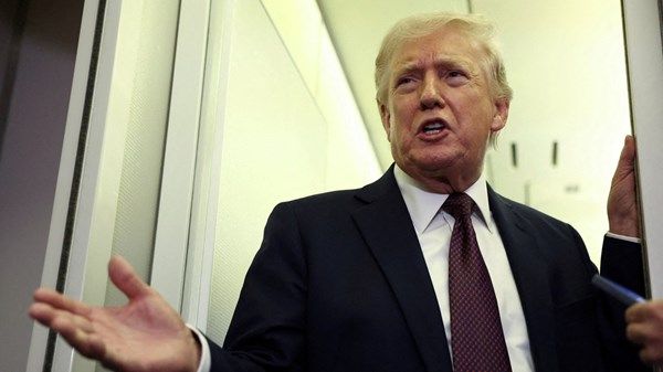 ترامب: إيران ترغب بشدة في إبرام اتفاق