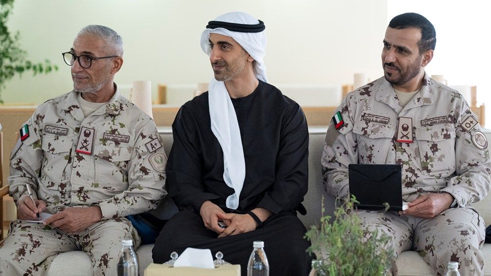 رئيس الدولة يستقبل وزيرة القوات المسلحة الفرنسية