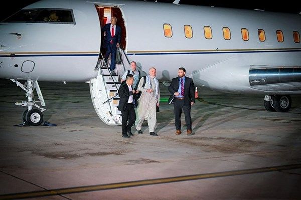 الإمارات تستضيف عملية الإفراج عن مواطن أميركي من أفغانستان